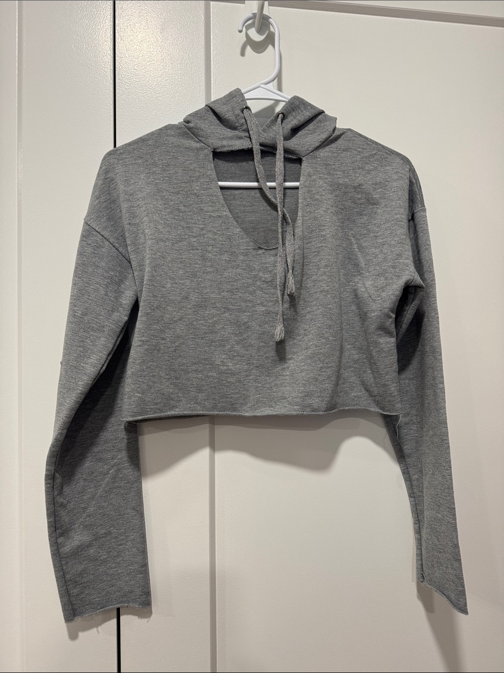 Cropped Gray Hooded Long-Sleeve Top
